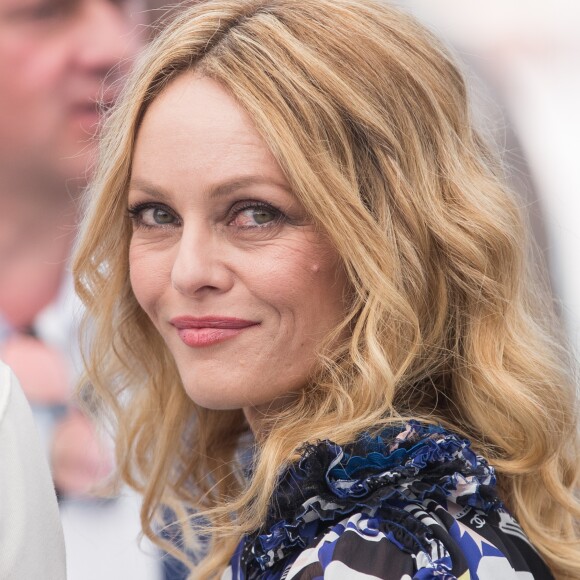 Vanessa Paradis - Photocall du film "Un couteau dans le coeur" lors du 71ème Festival International du Film de Cannes le 18 mai 2018. Moreau-Jacovides-Borde/Bestimage