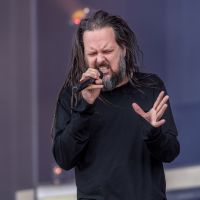 Korn : Mort à 39 ans de Deven Davis, la femme du chanteur Jonathan Davis
