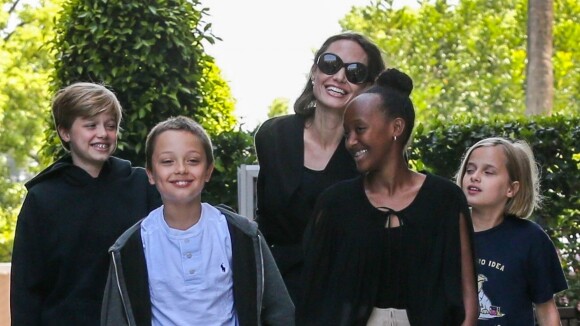 Angelina Jolie : Tout sourire et détendue avec Vivienne, Zahara, Knox et Shiloh