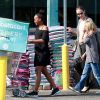Exclusif - Angelina Jolie a été aperçue en train de faire des courses au Whole Foods Market avec ses enfants Knox, Vivienne et Zahara lors d'une journée en famille à West Hollywood le 13 août 2018.