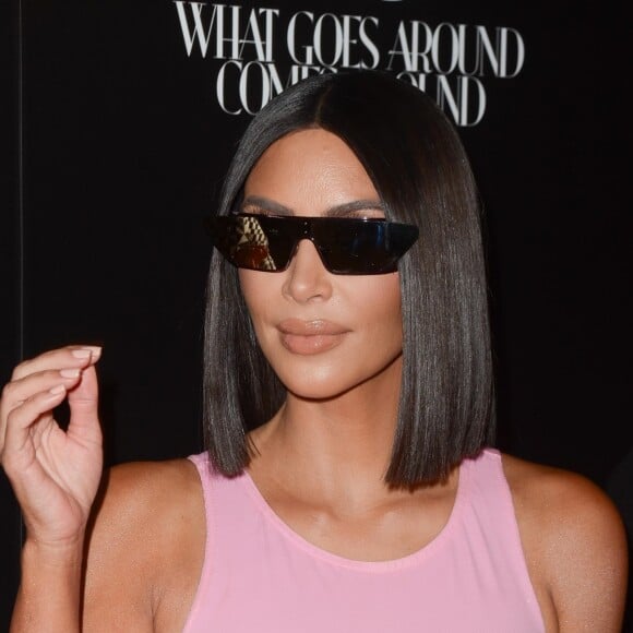 Kim Kardashian à la vente aux enchères du 25ème anniversaire de What Goes Around Comes à Beverly Hills, le 21 aout 2018.