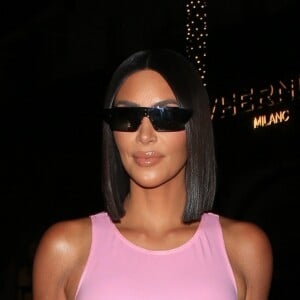 Kim Kardashian à la vente aux enchères du 25ème anniversaire de What Goes Around Comes à Beverly Hills, le 21 aout 2018.