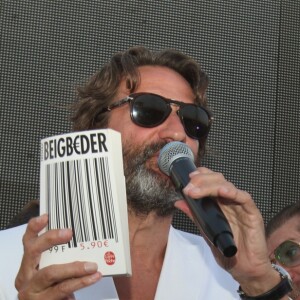 Exclusif - Frédéric Beigbeder, parrain du "Little Festival", à Capbreton, le 1er août 2018.