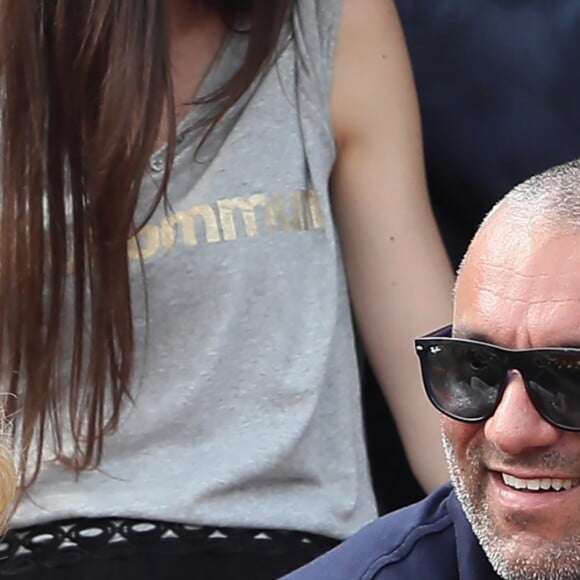 Amel Bent et son mari Patrick Antonelli dans les tribunes des internationaux de tennis de Roland Garros à Paris, France, le 3 juin 2018. © Dominique Jacovides - Cyril Moreau/Bestimage