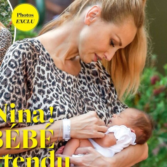 Adriana Karembeu et sa petite Nina en couverture de Closer, en kiosques à partir du 31 août 2018.