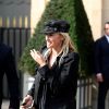 Exclusif - Estelle Lefébure quitte l'hôtel de Crillon après avoir passé l'après-midi avec son amie Jessica Lemarié-Pirès, épouse de Robert Pirè à Paris le 12 juin 2018.