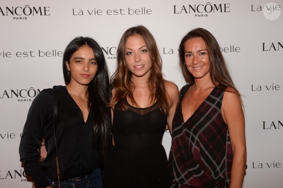 Exclusif - Hafsia Herzi, Dounia Coesens, Emmanuelle Boidron Soirée Lancôme pour célébrer la nouvelle communication du parfum Iconique "La Vie est Belle" à l'hôtel Mona Bismarck à Paris le 12 septembre 2018.  © Rachid Bellak / Bestimage