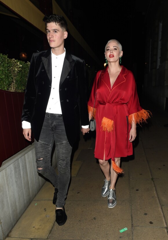 Rain Dove et Rose McGowan arrivent à la soirée "Love Magazine" au club "Loulou's" lors de la Fashion Week à Londres, le 17 septembre 2018.