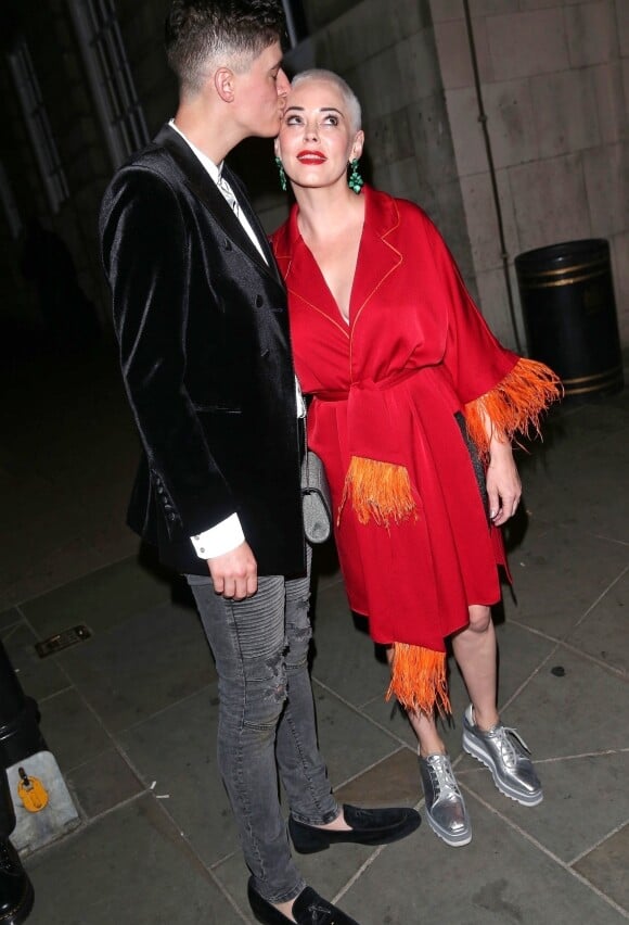 Rose McGowan et Rain Dove à la soirée "Love Magazine" au club "Loulou's" lors de la Fashion Week à Londres, le 17 septembre 2018.