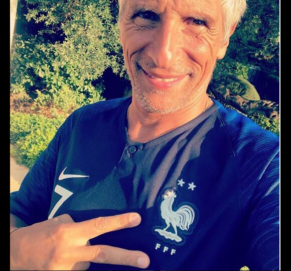 Nagui arborant le nouveau maillot de l'équipe de France de football - Instagram, 29 juillet 2018