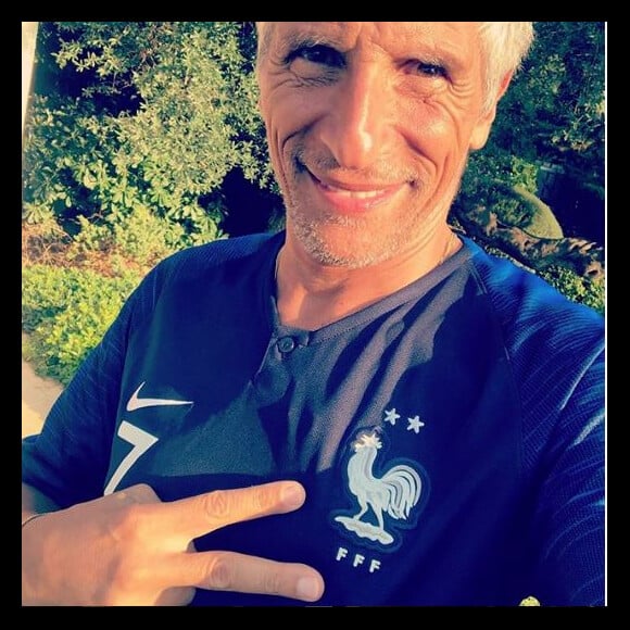 Nagui arborant le nouveau maillot de l'équipe de France de football - Instagram, 29 juillet 2018