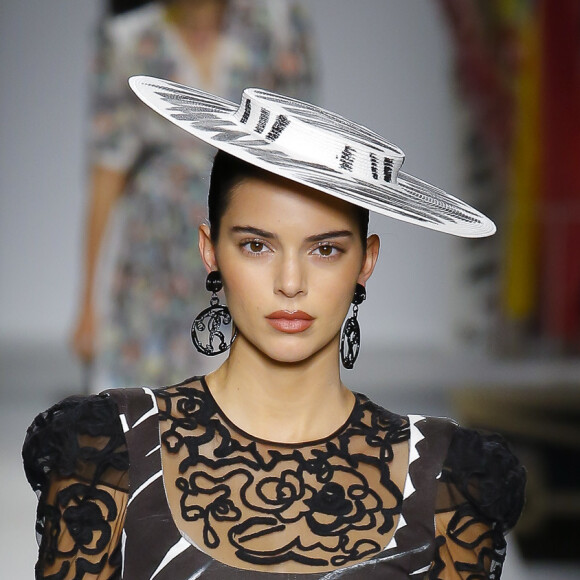 Kendall Jenner - Défilé Moschino, collection prêt-à-porter printemps-été 2019 à Milan, le 20 septembre 2018.