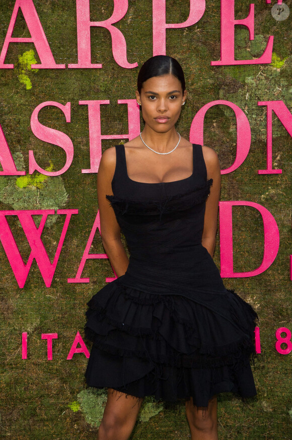 Tina Kunakey lors de la soirée des Green Carpet Fashion Awards au théâtre La Scala à Milan, Italie, le 23 septembre 2018.
