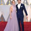 Damien Chazelle et sa compagne Olivia Hamilton à la 89e cérémonie des Oscars au Hollywood & Highland Center à Los Angeles, le 26 février 2017.