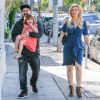 Exclusif - Holly Madison enceinte se promène en famille avec son mari Pasquale Rotella et leur fille Rainbow Aurora Rotella à West Hollywood, le 24 mars 2016