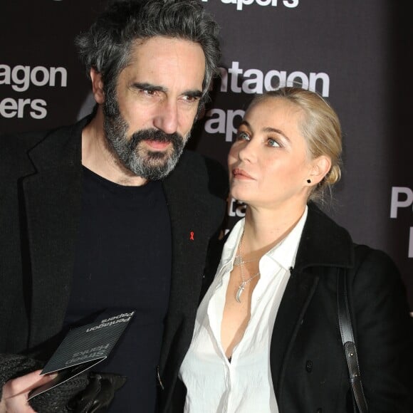 Emmanuelle Béart et son compagnon Frédéric lors de l'avant-première du film 'Pentagon Papers' au cinéma UGC Normandie sur les Champs-Elysées à Paris le 13 Janvier 2018. © Denis Guignebourg / Bestimage