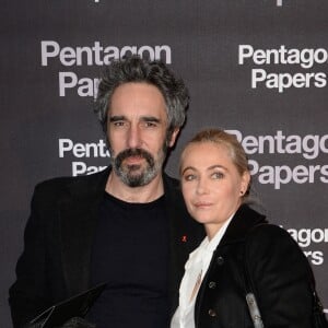 Emmanuelle Béart et son compagnon Frédéric Chaudier - Avant-première du film "Pentagon Papers" au cinéma l'UGC Normandie à Paris, France, le 13 janvier 2018. © Borde-Coadic/Bestimage