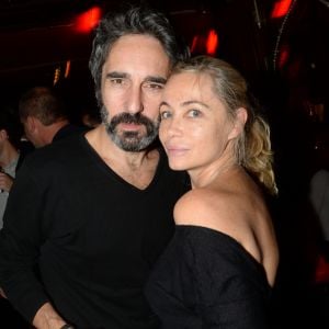 Semi-Exclusif - Emmanuelle Béart et son compagnon Frédéric - After-party du film "L'invitation" au Raspoutine à Paris, le 17 octobre 2016. © Rachid Bellak/Bestimage