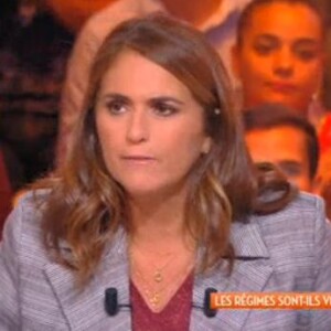 Valérie Benaïm recadre sa chroniqueuse dans "C'est que de la télé" diffusée jeudi 27 septembre 2018 - C8