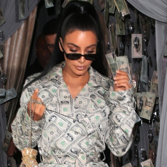 Kim Kardashian arrive à la soirée Anastasia Beverly Hills au Delilah à Los Angeles le 27 septembre 2018