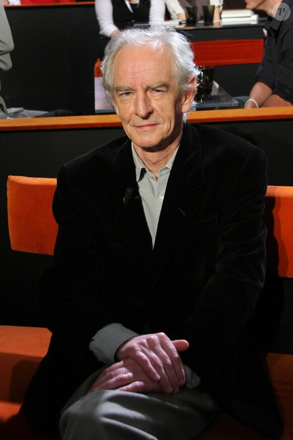 René Pétillon - Archives - Célébrités lors de l'émission de télé "Au Field de la Nuit" présenté par Michel Field à Paris le 5 Novembre 2009.