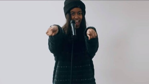 Malia Obama : La fille de Barack, 20 ans, se déchaîne dans un clip de rock