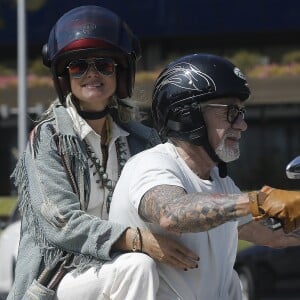 Exclusif - Laeticia Hallyday fait une grande virée sur les Harley-Davidson de Johnny avec Pierre Billon, Philippe Fatien et Fabrice Le Ruyet (mari d'Anne Marcassus) à Los Angeles le 28 septembre 2018.