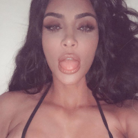 Kim Kardashian en bikini riquiqui : Ses selfies brûlants...