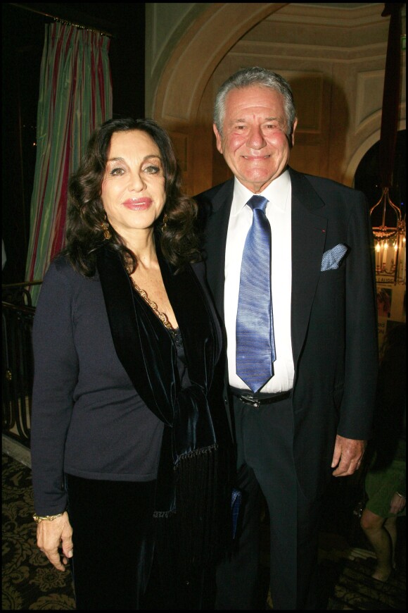 Albina du Boisrouvray et Raymond Danon - Remise du prix Jen Gabin Romy Schneider 2006, les espoirs du cinéma français au Fouquet's, à Paris, le 16 octobre 2006.