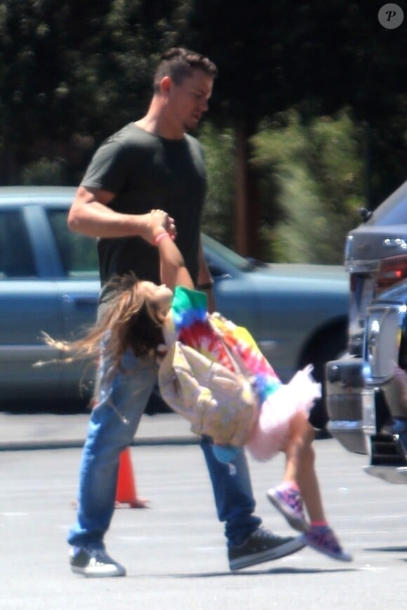 Exclusif - Channing Tatum et sa fille Everly passent la journée ensemble et s'amusent dans les rues de Los Angeles, le 6 août 2018.