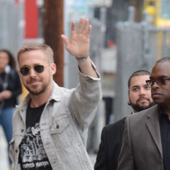 Ryan Gosling arrive à l'émission Jimmy Kimmel Live! à Hollywood pour la promotion de son prochain film ‘First Man’, le 3 octobre 2018  Ryan Gosling dons cool looking Halloween inspired tee as he waves at his fans ahead of an appearance at Jimmy Kimmel Live! 3rd october 201803/10/2018 - Los Angeles