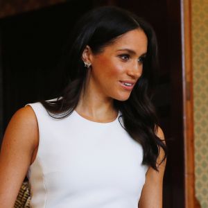 Le prince Harry, duc de Sussex et sa femme Meghan Markle, duchesse de Sussex (enceinte) rencontrent Peter Cosgrove (le Gouverneur général d'Australie) et sa femme Lynne Cosgrove à la "Admiralty House" lors de leur premier voyage officiel, le 16 octobre 2018.