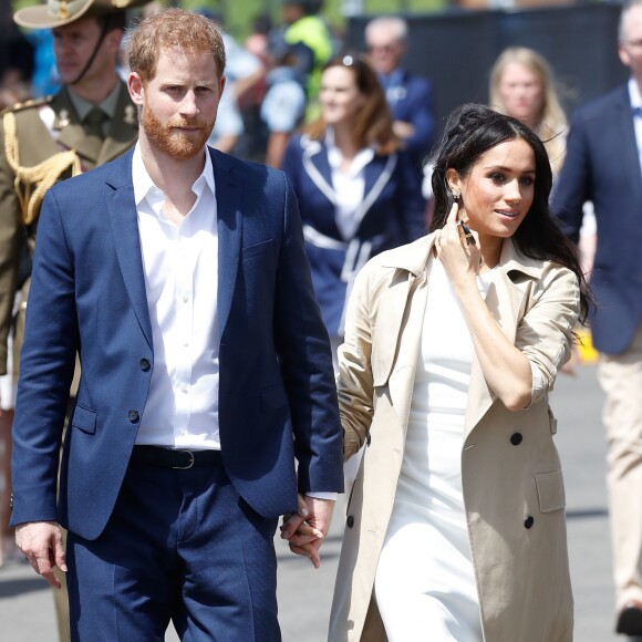 Le prince Harry, duc de Sussex et sa femme Meghan Markle, duchesse de Sussex (enceinte) arrivent sur la jetée "Man o' War Steps" à Sydney au Austraile lors de leur premier voyage officiel, le 16 octobre 2018.