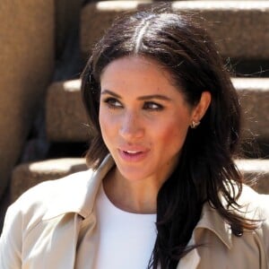 Le prince Harry, duc de Sussex et sa femme Meghan Markle, duchesse de Sussex (enceinte) arrivent à l'opéra de Sydney le premier jour de leur première tournée officielle en Australie, le 16 octobre 2018.