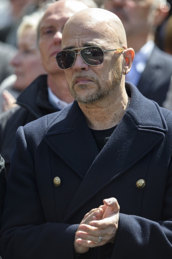 Pascal Obispo - Obsèques de Maurane en l'église Notre-Dame des Grâces à Woluwe-Saint-Pierre en Belgique le 17 mai 2018.