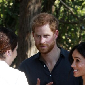 Le prince Harry, duc de Sussex, et Meghan Markle, duchesse de Sussex (enceinte) arrivent baie Kingfisher, sur l'île Fraser, en Australie, le 22 octobre 2018. Le couple rencontre les habitant de l'île.