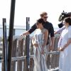 Le prince Harry, duc de Sussex, et Meghan Markle, duchesse de Sussex (enceinte) arrivent baie Kingfisher, sur l'île Fraser, en Australie, le 22 octobre 2018. Le couple rencontre les habitant de l'île.