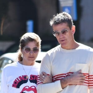 Selma Blair se balade avec son nouveau compagnon dans les rues de Studio City, le 15 octobre 2018