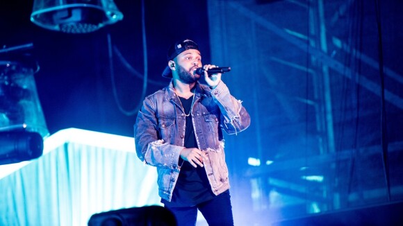 The Weeknd : Le petit ami de Bella Hadid frôle l'accident en plein concert