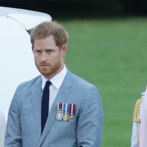 Le prince Harry, duc de Sussex et sa femme Meghan Markle, duchesse de Sussex (enceinte) lors d'une cérémonie aux îles Fidji dans le cadre de leur voyage officiel, le 23 octobre 2018.