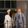 Le prince Harry, duc de Sussex et sa femme Meghan Markle, duchesse de Sussex (enceinte) au balcon du Grand Pacific Hotel à Suva aux îles Fidji dans le cadre de leur voyage officiel, le 23 octobre 2018.  The Duke and Duchess of Sussex wave from the balcony of the Grand Pacific Hotel, in Suva, Fiji, on day one of the royal couple's visit to Fiji. on October 23rd 201823/10/2018 - Suva