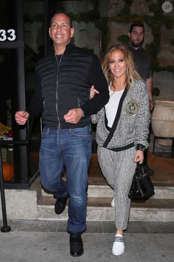Exclusif - Jennifer Lopez et son compagnon Alex Rodriguez à Beverly Hills, le 21 octobre 2018.