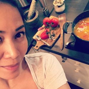 Anggun a partagé des photos d'elle, après une blessure, sur Instagram, le 24 octobre 2018