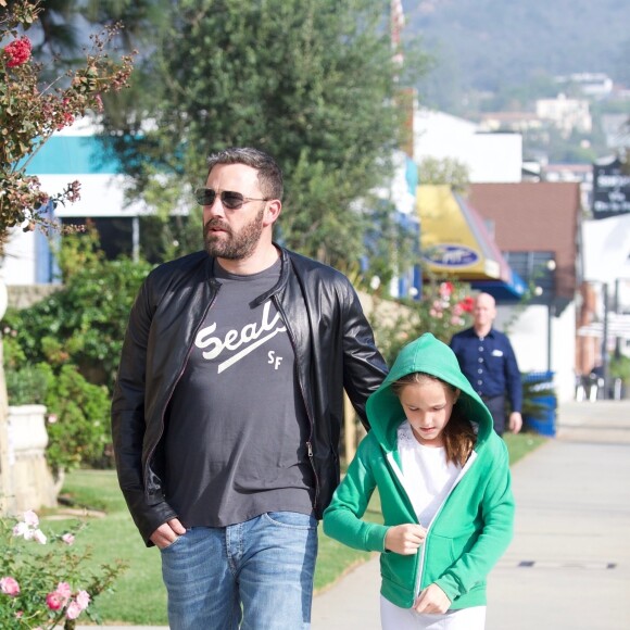 Jennifer Garner et Ben Affleck sont arrivés séparément avec leurs enfants à l'église à Pacific Palisades, le 29 octobre 2018. Ben Affleck est arrivée avec Seraphina.