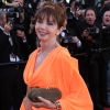 Victoria Abril (robe Gemy Maalouf) - Montee des marches du film "The Immigrant" lors du 66eme festival du film de Cannes. Le 24 mai 2013
