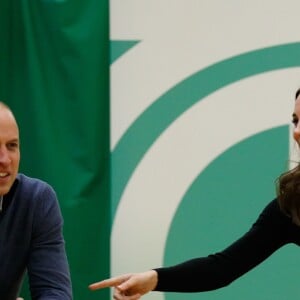 William et Kate se sont essayés à la boccia, une sorte de pétanque avec des boules en cuir. La duchesse Catherine de Cambridge et le prince William étaient le 30 octobre 2018 à Basildon dans l'Essex pour un de Coach Core, programme soutenu par la Fondation royale.