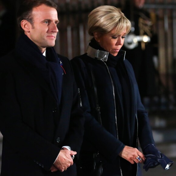Le couple présidentiel, le président de la République française Emmanuel Macron et sa femme la Première Dame Brigitte Macron (Trogneux) ont accueilli le président de la République fédérale d'Allemagne et sa femme avec une cérémonie militaire, avant de pénétrer dans la cathédrale Notre-Dame de Strasbourg pour un concert d'oeuvres de Debussy et Beethoven à Strasbourg, France, le 4 Novembre 2018, pour lancer une semaine de commémorations du centenaire de l'armistice de la Première Guerre mondiale. La Première Dame française est vêtue d'une veste zippée à col métallisé signée Louis Vuitton, la même que le soir de l'élection de son mari. © Stéphane Lemouton/Bestimage
