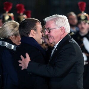 Le couple présidentiel, le président de la République française Emmanuel Macron et sa femme la Première Dame Brigitte Macron (Trogneux) ont accueilli le président de la République fédérale d'Allemagne et sa femme avec une cérémonie militaire, avant de pénétrer dans la cathédrale Notre-Dame de Strasbourg pour un concert d'oeuvres de Debussy et Beethoven à Strasbourg, France, le 4 Novembre 2018, pour lancer une semaine de commémorations du centenaire de l'armistice de la Première Guerre mondiale. La Première Dame française est vêtue d'une veste zippée à col métallisé signée Louis Vuitton, la même que le soir de l'élection de son mari. © Stéphane Lemouton/Bestimage