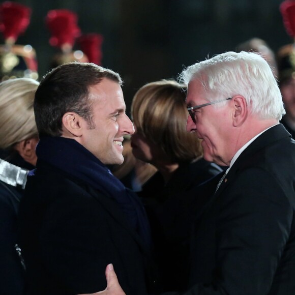 Le couple présidentiel, le président de la République française Emmanuel Macron et sa femme la Première Dame Brigitte Macron (Trogneux) ont accueilli le président de la République fédérale d'Allemagne Frank-Walter Steinmeier et sa femme Elke Büdenbender avec une cérémonie militaire, avant de pénétrer dans la cathédrale Notre-Dame de Strasbourg pour un concert d'oeuvres de Debussy et Beethoven à Strasbourg, France, le 4 Novembre 2018, pour lancer une semaine de commémorations du centenaire de l'armistice de la Première Guerre mondiale. La Première Dame française est vêtue d'une veste zippée à col métallisé signée Louis Vuitton, la même que le soir de l'élection de son mari. © Stéphane Lemouton/Bestimage