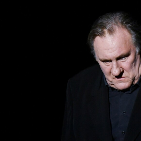 Exclusif - Gérard Depardieu chante "Barbara" sur la scène du palais des congrès Atlantia en pré-ouverture du 5ème festival du cinéma et musique de film de la Baule le 3 novembre 2018.  © José Texeira/Bestimage